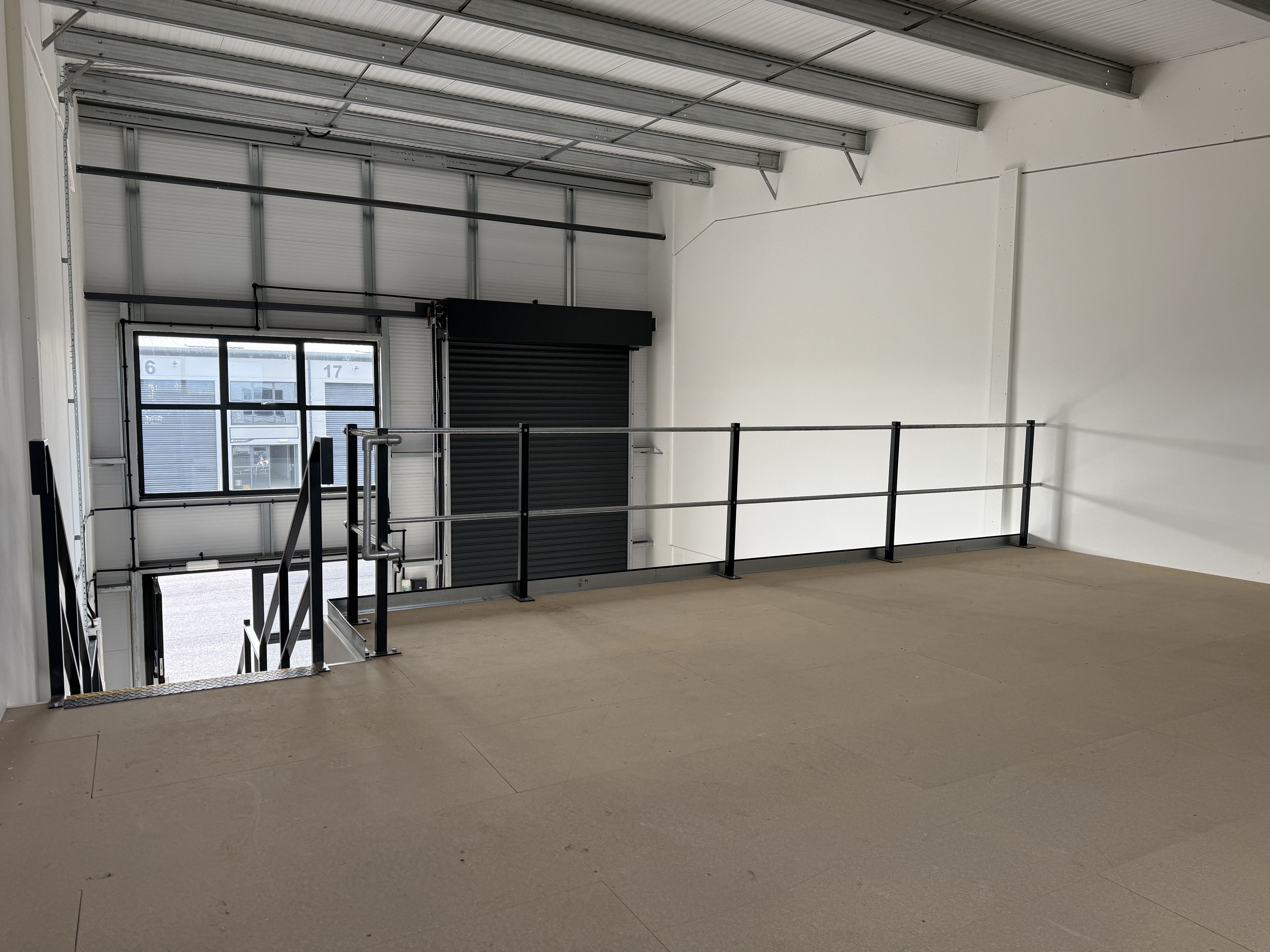 Industrial Unit in Clyst Honiton - photo 3